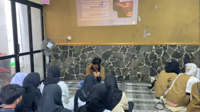 Penyuluhan tentang Hak Digital